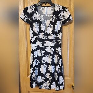 Bethany Mota Black and White Floral Cutout Dress Juniors Size Large